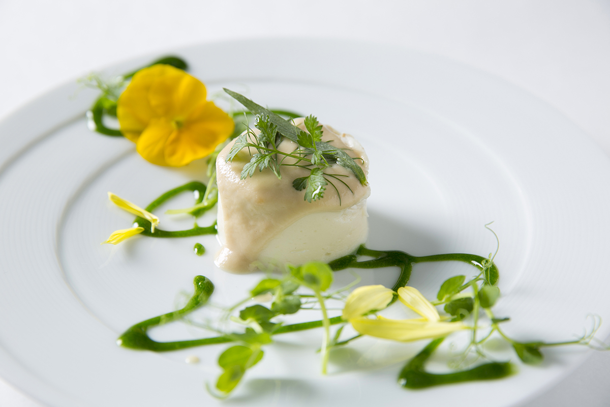 ヒラメと帆立貝のムース シャンパーニュ蒸し